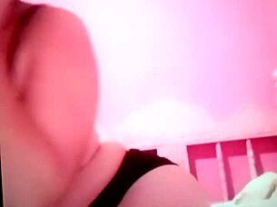 Recording a horny girl in a surprising sex session that you won't forget.