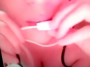 Recording a horny girl in a surprising sex session that you won't forget.