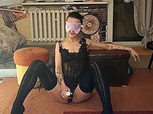 Wieczorne Zabawy: Cock Masturbation And Assfucking Fun