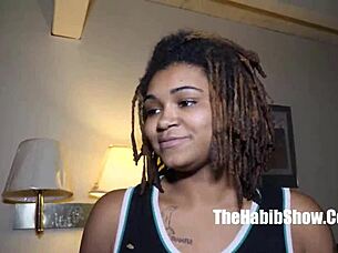 I watch sexy stripper Treasure in amateur POV