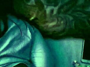 Teen couple fucks with big cock on all fours 😏