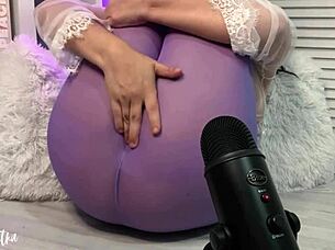 Ups asmr wet hot sounds on leggings