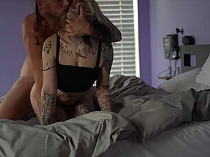 Goth Girl Gets Passionate Creampie?