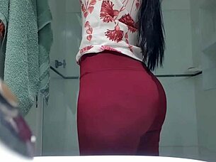 rubbing my pussy in the shower! 😏