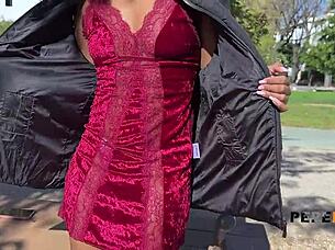 Paris squirts in cowgirl