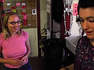 i luv amatuer lesbain sextoy porn xxx