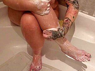 Milf Seductivly Washing Her Feet.