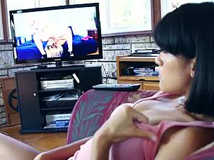 Horny lesbian couple quickie 😏