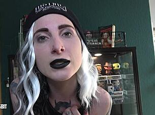 Exhibitionism Challenge Lou Nesbit Lia Louise