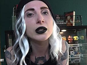 Exhibitionism Challenge Lou Nesbit Lia Louise