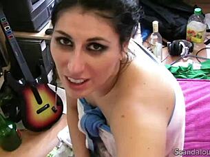 Hot babe gives blowjob and fucks fast 😍 close up cumshot