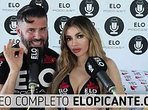 Veve Valencia takes off her underwear in the spicy room