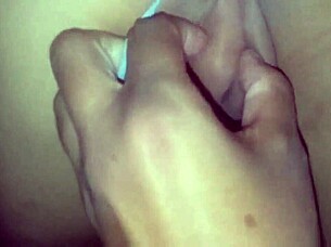 Моята MILF заварена майка прави хорна сексуална танц за мен с големи цици