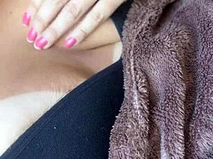 Meu Amante Adora Chupar Meus Peitos Grandes