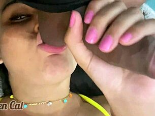 gata safada cheia de tesao dando buceta gozada boca