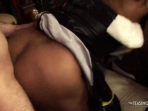 Gorgeous Chicks Suck And Fuck Guys In Wild Group Sex!