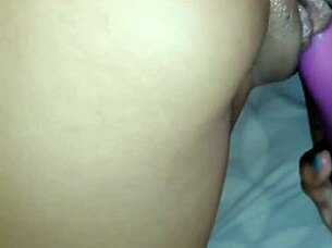 Vecina caliente me llama cuando no está su esposo busca más en juanlatino4