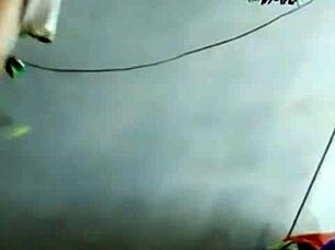 E Trang Nguyen shows off on Bigo while bathing?