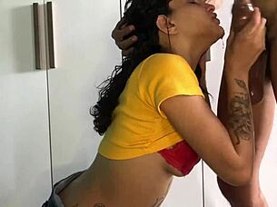 Boquete super babado da brasileira gostosa com emoções intensas e paixão.