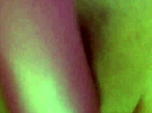 Vecina caliente me llama cuando no está su esposo busca más en juanlatino4