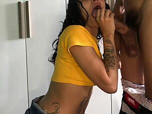 Boquete super babado da brasileira gostosa com emoções intensas e paixão.