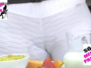 Kelly Key's Pussy Bursts Through Leggings In Gangbang.