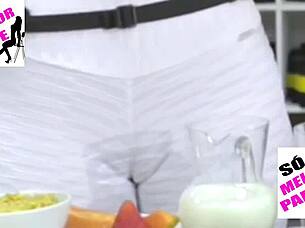 Kelly Key's Pussy Bursts Through Leggings In Gangbang.