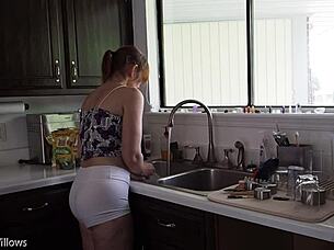 behind the scenes lesson with cute girlfriend and friend 😊