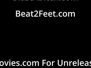 Come to bed with nicole luva and watch her relax with masturbation before sleep