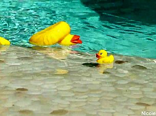 Nicole Aniston And Alix Lynx Are Playing A Fun Game Together In The Nude