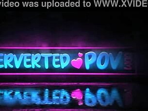 Pancut dalam untuk babe goth bertattoo panas di temu janji kedua