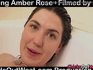 Hairy aussie rubs pussy in bathtub 😊