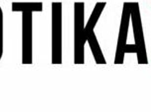 sadira housewife tries gloryhole fun