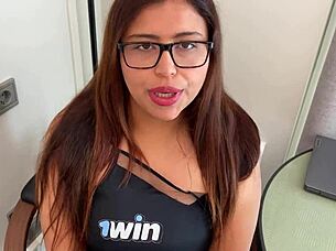 Pervert Psychologist Fucks Her Horny Latina Client With Creampie!