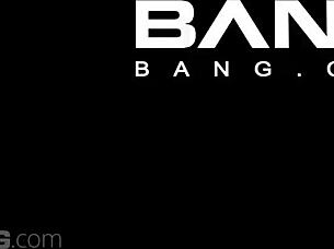 honey gold spreads legs for masturbation and group pussy riding