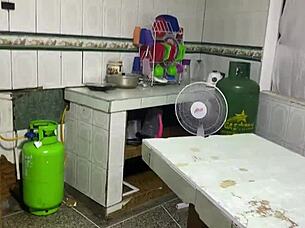 does my stepsister give me her pussy while washing dishes?