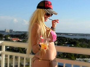 Kelley Cabbana Berani Main Pussy Di Balkoni 😏