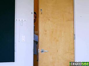 Romeo Price's Lonely Big Cock Gets Sucked Deep Throat By Dolly Leigh