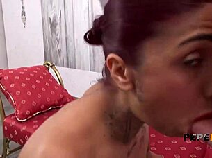 valeria del rio bends over and dominates that fetishist old man worshiping her feet roughly in hardcore reality