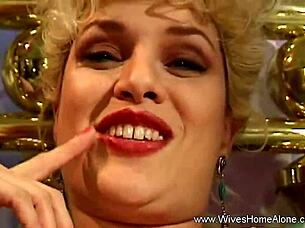 watch this hairy wife masturbate from the nineties?