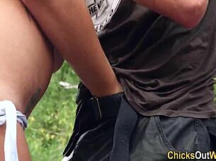 Real Amateur Getting Creampied Outdoors?