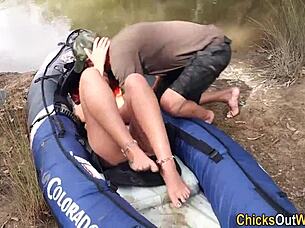 Real Amateur Getting Creampied Outdoors?