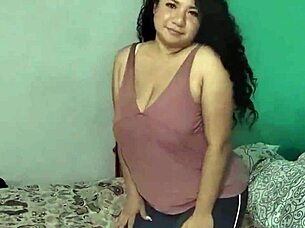 encuentro a mi vecina en la calle y me la llevo a mi casa para tomarle fotos, chubby tits ass big ass bbw fat natural tits big tits curvy boobs