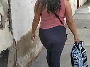 encuentro a mi vecina en la calle y me la llevo a mi casa para tomarle fotos, chubby tits ass big ass bbw fat natural tits big tits curvy boobs