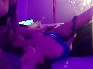 Sexy blonde deepthroats in hot outfit 😍