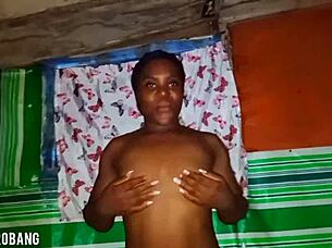 I-I just wanna show my big ass in this sweet masturbation scene...