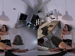 josephine, the scandal girl in dark room vr?