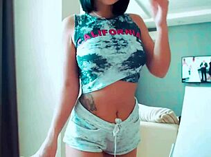 i can't miss this latina in her sexy lingerie