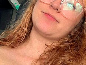 Deputy's Daughter Cheats With Lover In Motel