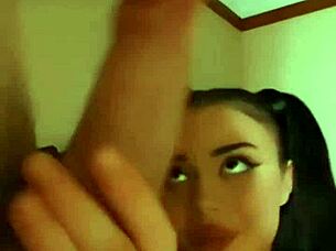 Jaz sem reggaeton prvakinja v tej porn kompilaciji z velikimi joškami.